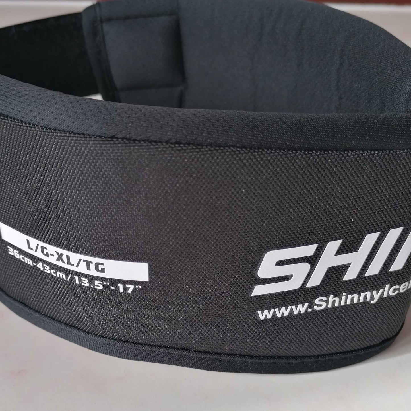 SHINNY ICE HOCKEY NECK GUARD